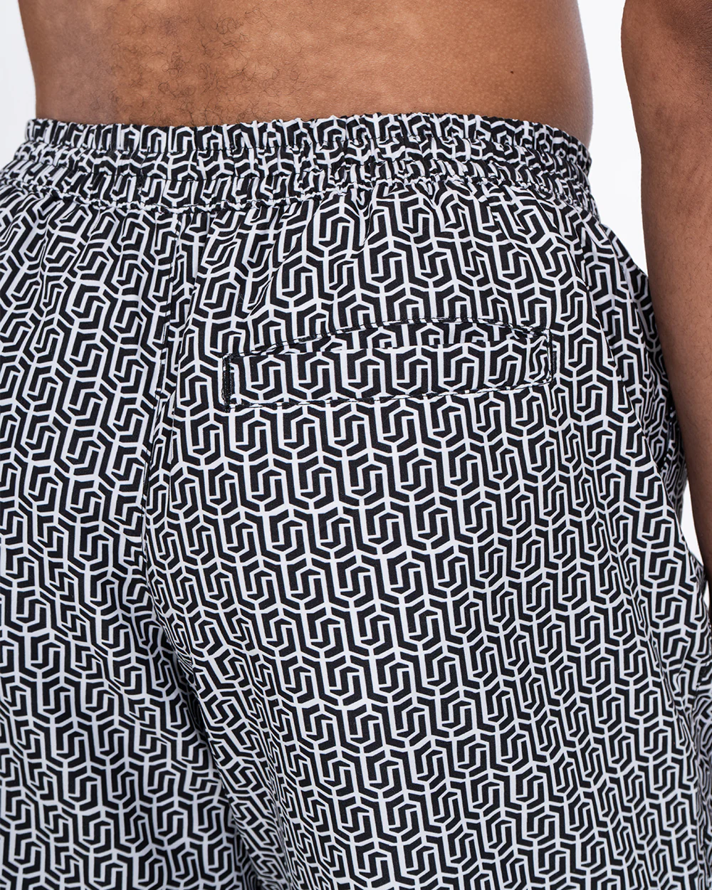 2t Aray Tall Geometric Swim Shorts (black/white) - Image 4