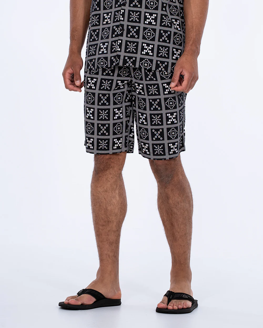 2t Etienne Tall Shorts (black/white) - Image 3