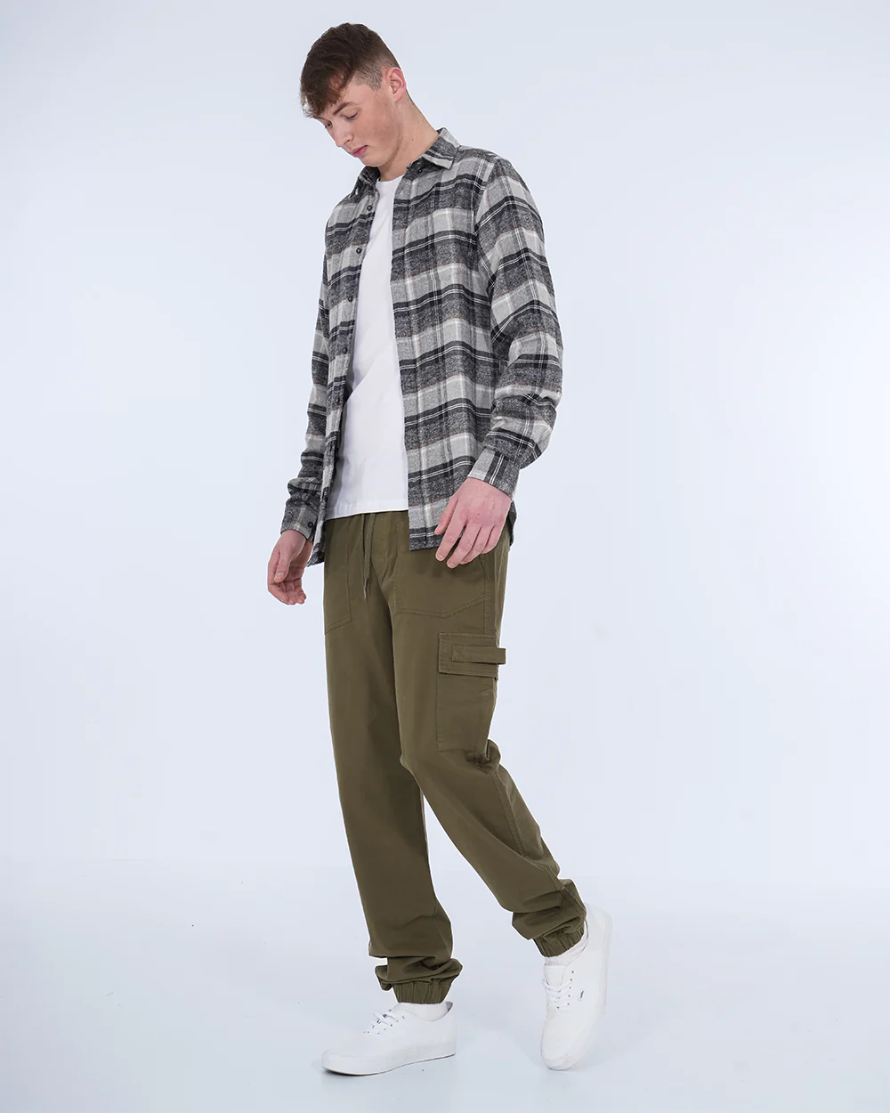 2t Jayden Regular Fit Tall Utility Cargo Trousers (khaki) - Image 4