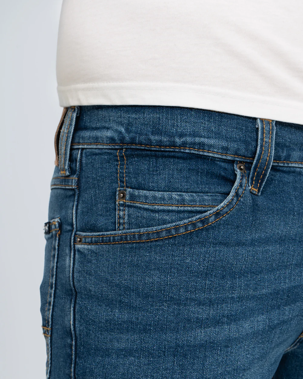 Mustang Tramper Straight Fit Tall Jeans (denim mid) - Image 3